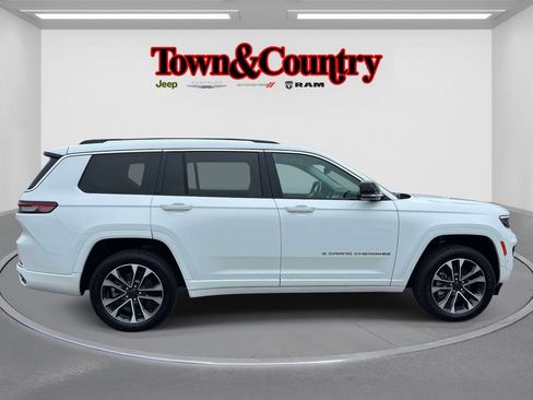 Certified 2023 Jeep Grand Cherokee L Overland w/ Luxury Tech Group IV AWD/4WD image 4