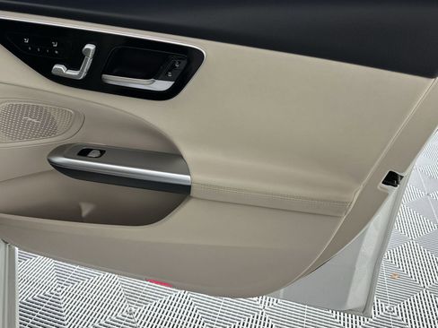 Used 2023 Mercedes-Benz C 300 Sedan w/ Exclusive Trim Package image 32