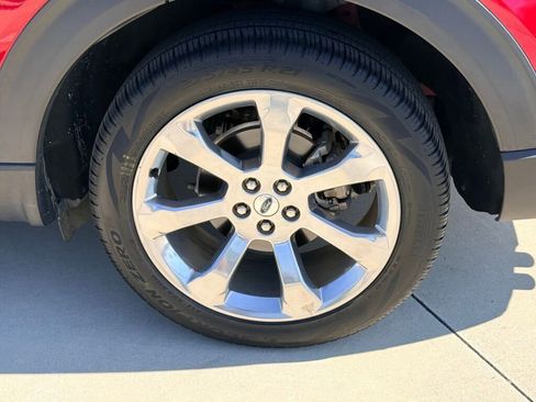 Used 2020 Ford Explorer Platinum w/ Premium Technology Package image 9