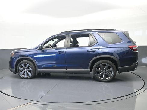 Used 2025 Honda Pilot Sport image 70