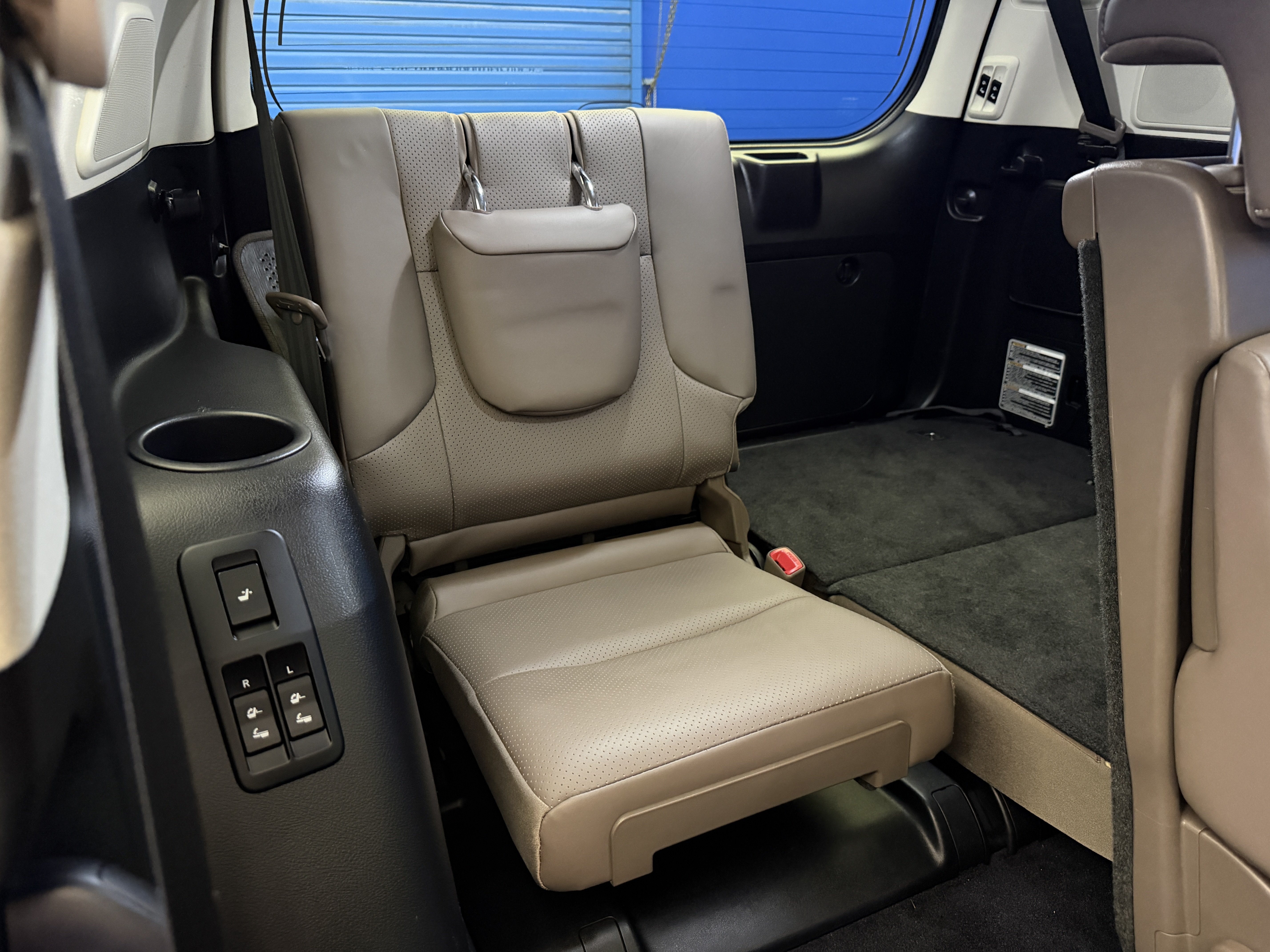 Used 2020 Lexus GX 460 Luxury w/ Accessory Package AWD/4WD image 28