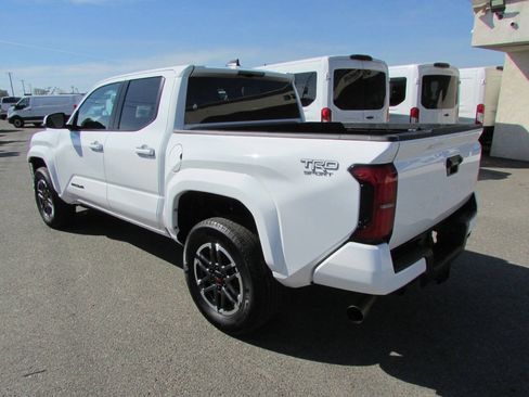 Used 2024 Toyota Tacoma TRD Sport RWD image 10