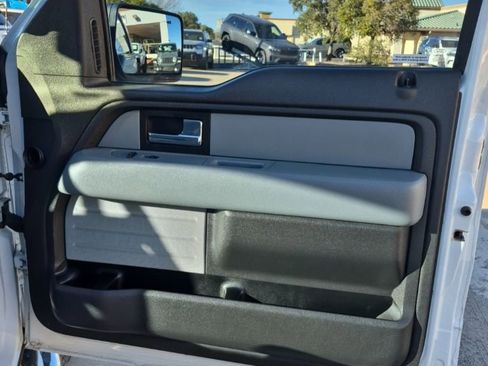 Used 2014 Ford F150 XLT w/ XLT Chrome Package image 17