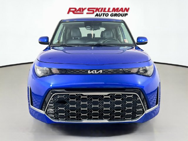 Used 2023 Kia Soul GT-Line FWD image 2