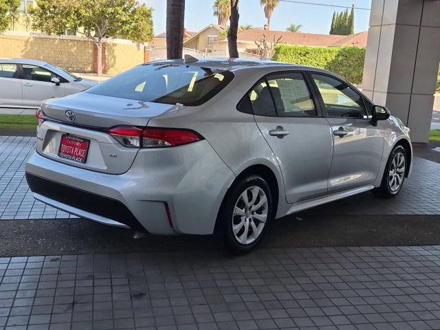 Used 2022 Toyota Corolla LE FWD image 8