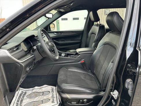 Certified 2023 Jeep Grand Cherokee L Laredo AWD/4WD image 21