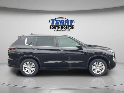 Used 2025 Mitsubishi Outlander ES AWD/4WD image 1