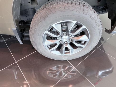 Used 2023 Chevrolet Silverado 1500 LT AWD/4WD image 48
