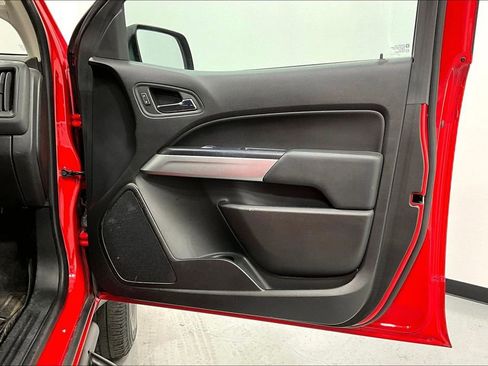 Used 2018 Chevrolet Colorado LT w/ LT Convenience Package AWD/4WD image 22