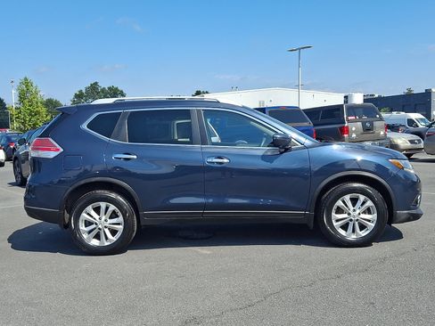 Used 2016 Nissan Rogue SV w/ SV Premium Package AWD/4WD image 7