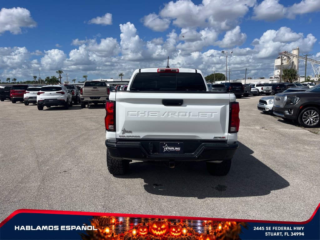 Used 2025 Chevrolet Colorado ZR2 w/ Technology Package AWD/4WD image 6