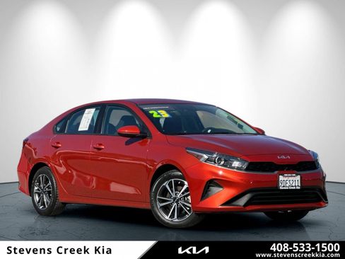 Certified 2023 Kia Forte LXS image 1