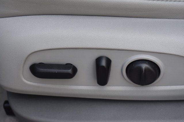 Certified 2020 GMC Acadia SLT AWD/4WD image 28