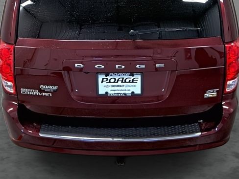 Used 2019 Dodge Grand Caravan GT image 11