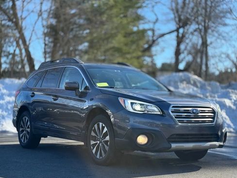 Used 2015 Subaru Outback 3.6R Limited image 3