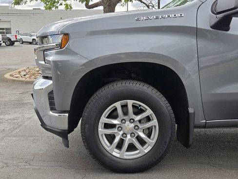 Used 2019 Chevrolet Silverado 1500 LT w/ All-Star Edition AWD/4WD image 6