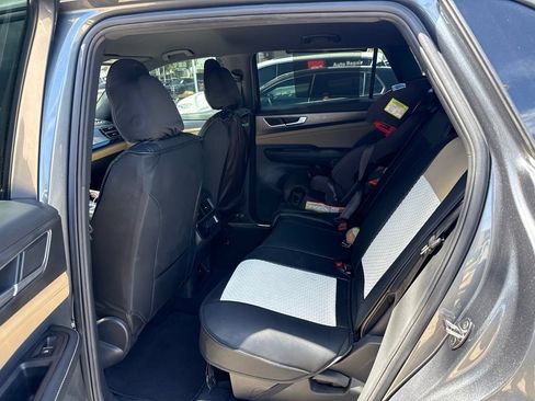 Used 2024 Volkswagen Atlas Cross Sport SE FWD image 7
