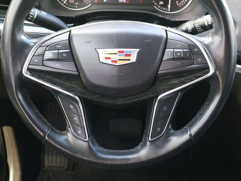 Used 2023 Cadillac XT5 Premium Luxury FWD image 14