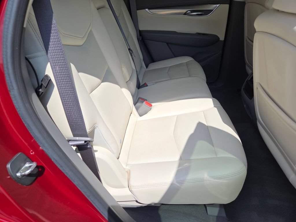 Used 2017 Cadillac XT5 Luxury FWD image 5