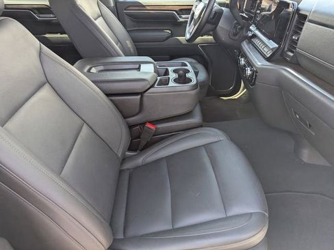 Used 2024 GMC Sierra 1500 SLT image 11