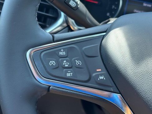 Used 2024 Chevrolet Equinox LT AWD/4WD image 17