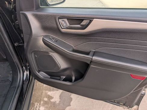 Used 2022 Ford Escape SE w/ Convenience Package image 34