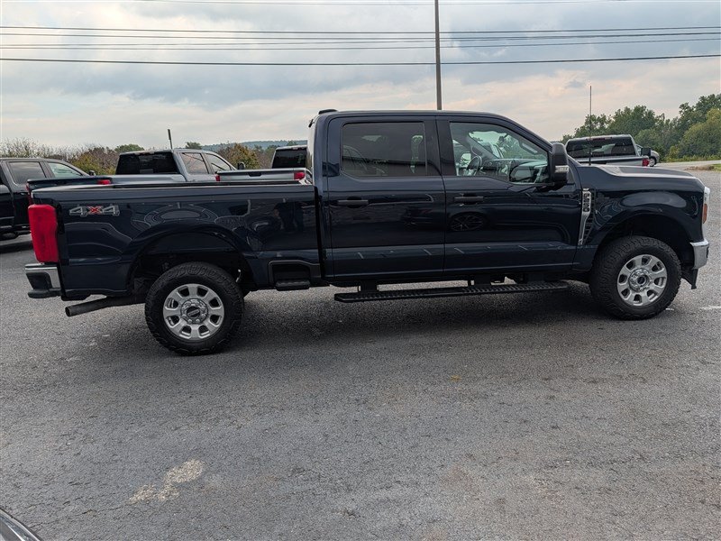 Used 2024 Ford F250 XLT AWD/4WD image 8