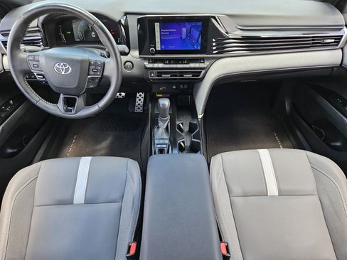 Used 2025 Toyota Camry SE w/ Convenience Package FWD image 26