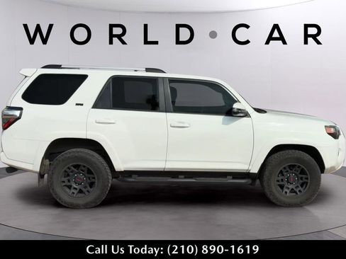 Used 2023 Toyota 4Runner SR5 Premium w/ Moonroof Package image 17