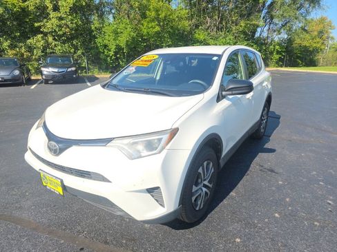 Used 2018 Toyota RAV4 LE w/ All Weather Liner Package FWD image 3