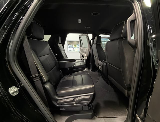 Used 2025 Chevrolet Tahoe Premier AWD/4WD image 14