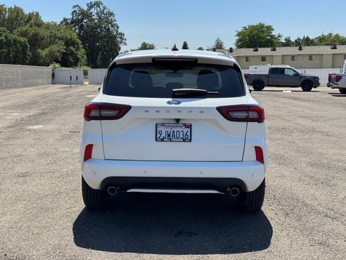 Used 2023 Ford Escape ST-Line w/ Tech Pack #1 FWD image 4