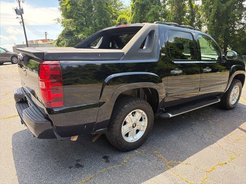 Used 2008 Chevrolet Avalanche LT RWD image 7