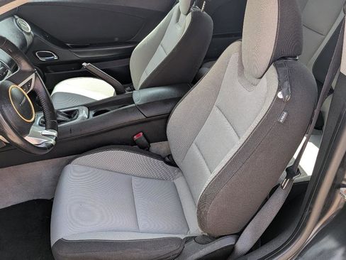 Used 2010 Chevrolet Camaro LT RWD image 9