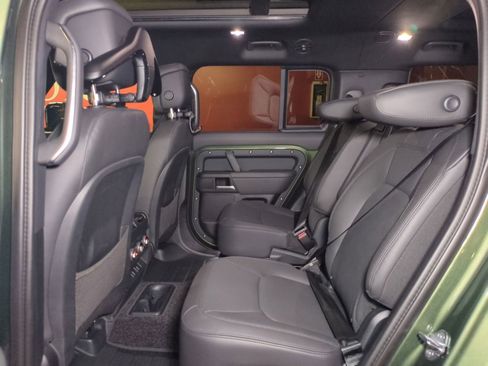 New 2026 Land Rover Defender 130 X-Dynamic SE AWD/4WD image 25