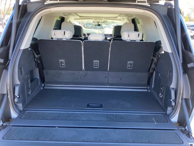 New 2026 Lincoln Navigator Reserve AWD/4WD image 26