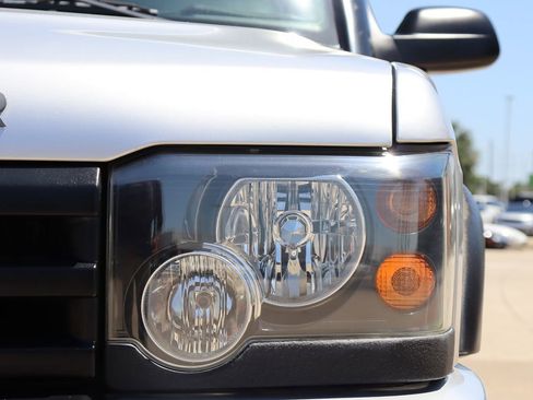 Used 2004 Land Rover Discovery SE image 12