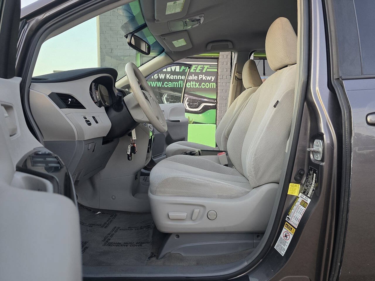 Used 2012 Toyota Sienna LE FWD image 13