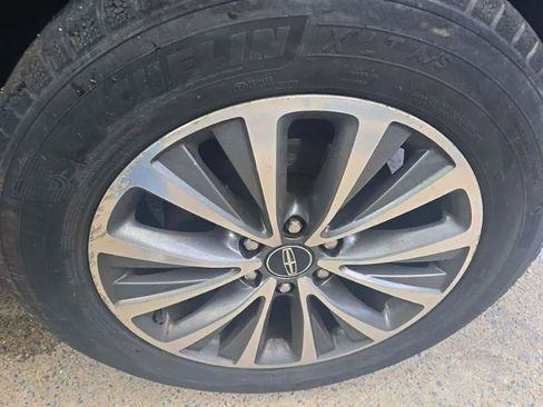 Used 2016 Lincoln Navigator Select image 13