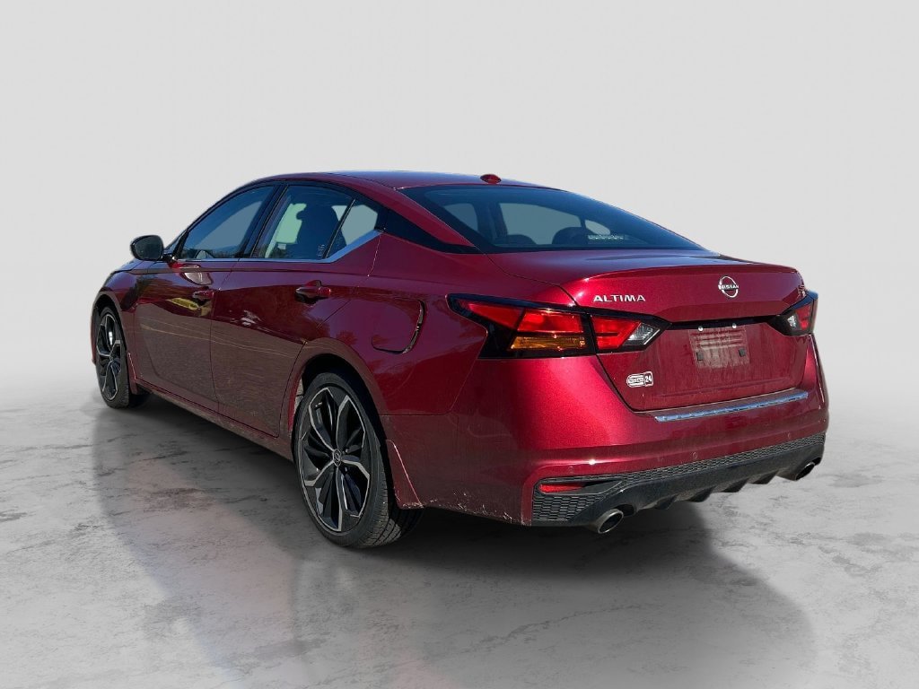 Certified 2023 Nissan Altima 2.5 SR w/ SR Premium Package FWD image 3