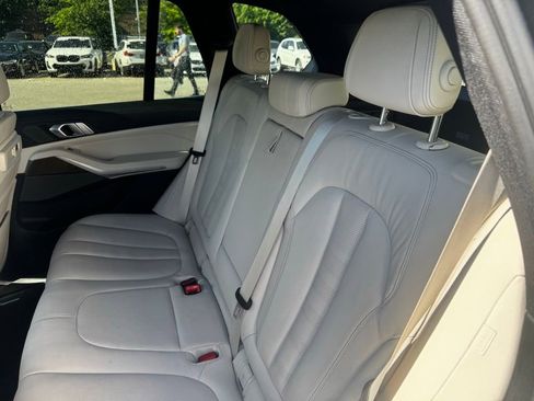 Used 2021 BMW X5 xDrive40i w/ Premium Package AWD/4WD image 10