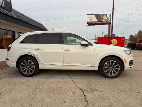 Used 2017 Audi Q7 3.0T Premium Plus image 4