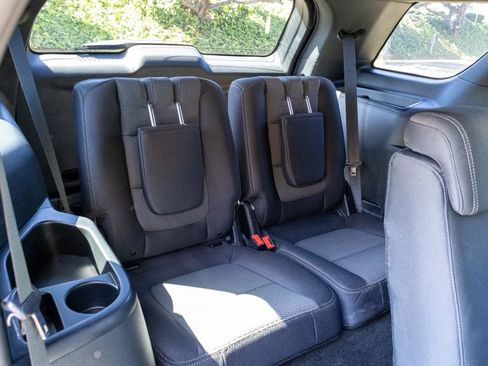 Used 2018 Ford Explorer XLT w/ Equipment Group 201A image 15