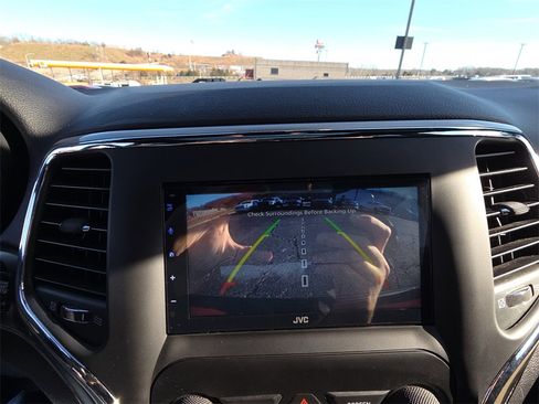 Used 2019 Jeep Grand Cherokee Limited X image 22