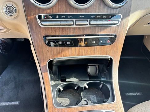 Used 2022 Mercedes-Benz GLC 300 4MATIC image 14