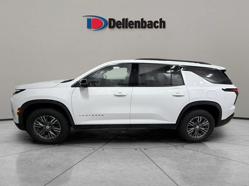 Used 2026 Chevrolet Traverse LT AWD/4WD image 2
