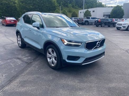 Used 2019 Volvo XC40 T5 Momentum AWD/4WD image 3