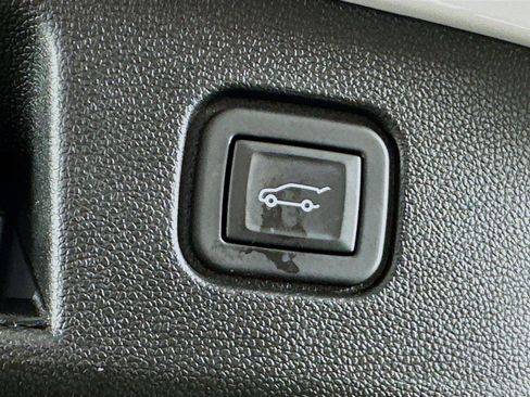 Used 2024 Chevrolet Blazer EV RS AWD/4WD image 30