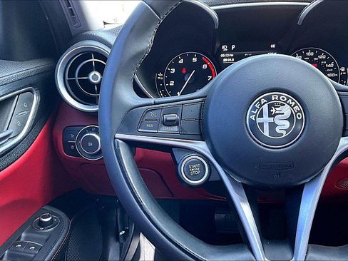Used 2019 Alfa Romeo Giulia w/ Nero Edizione RWD image 16