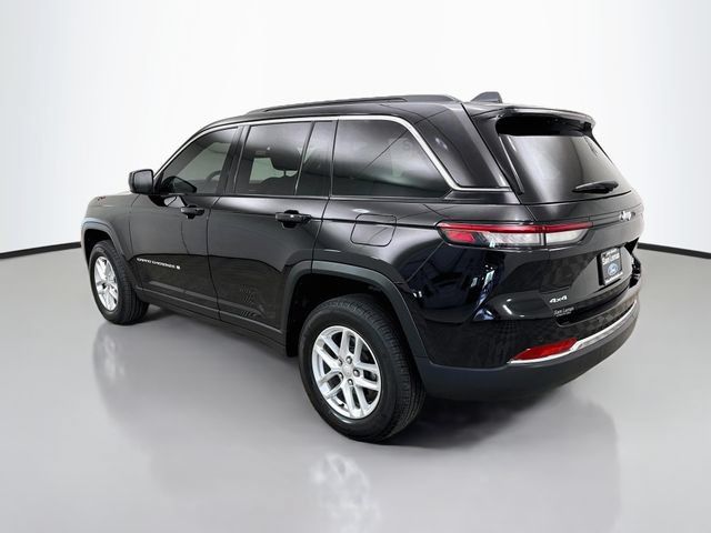 Used 2024 Jeep Grand Cherokee Laredo X w/ Luxury Tech Group I AWD/4WD image 5